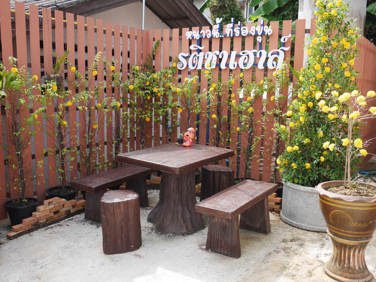 Latisha House Hotel Csiangraj Kültér fotó